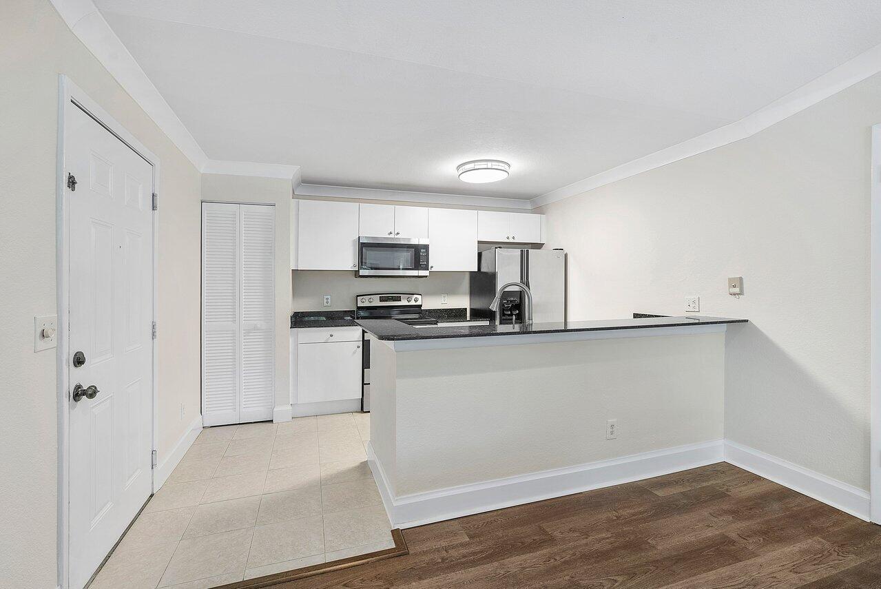 1760 Palm Cove Boulevard 5-307