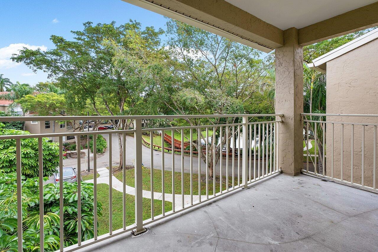 1760 Palm Cove Boulevard 5-307