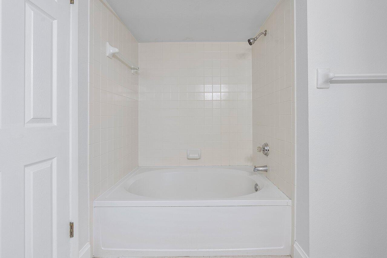 1760 Palm Cove Boulevard 5-307