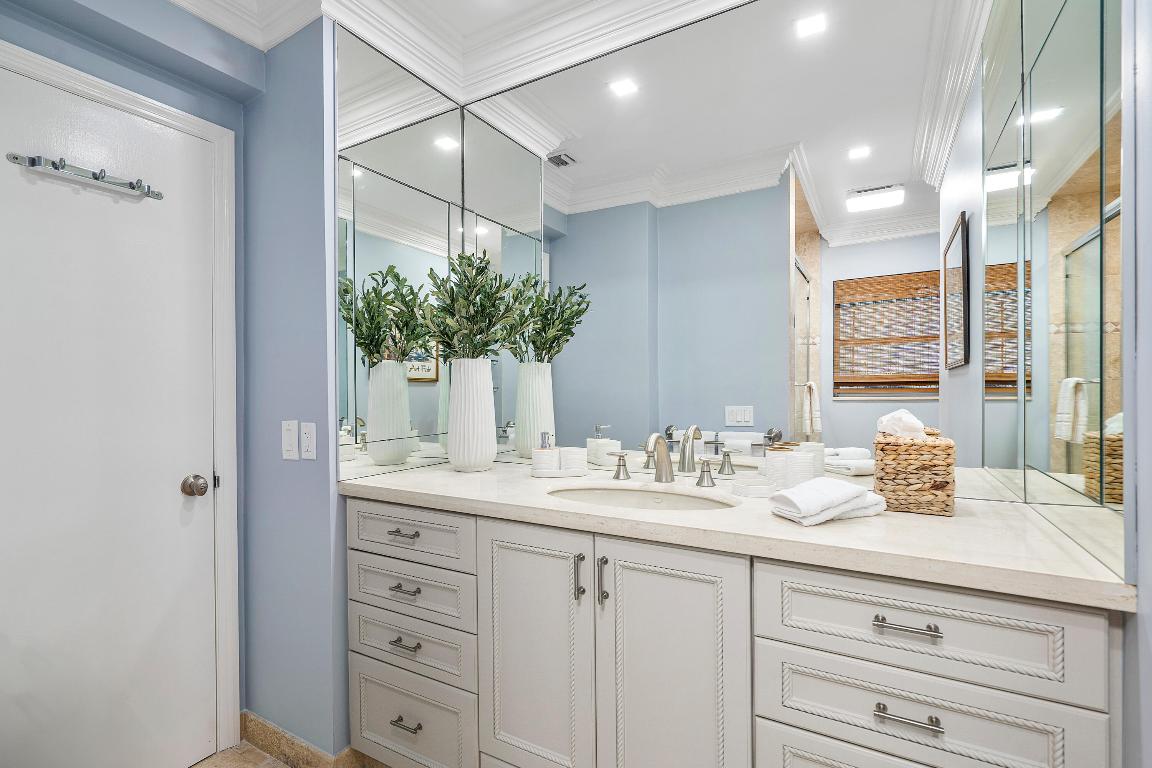 4313 W Tradewinds Avenue 1-2