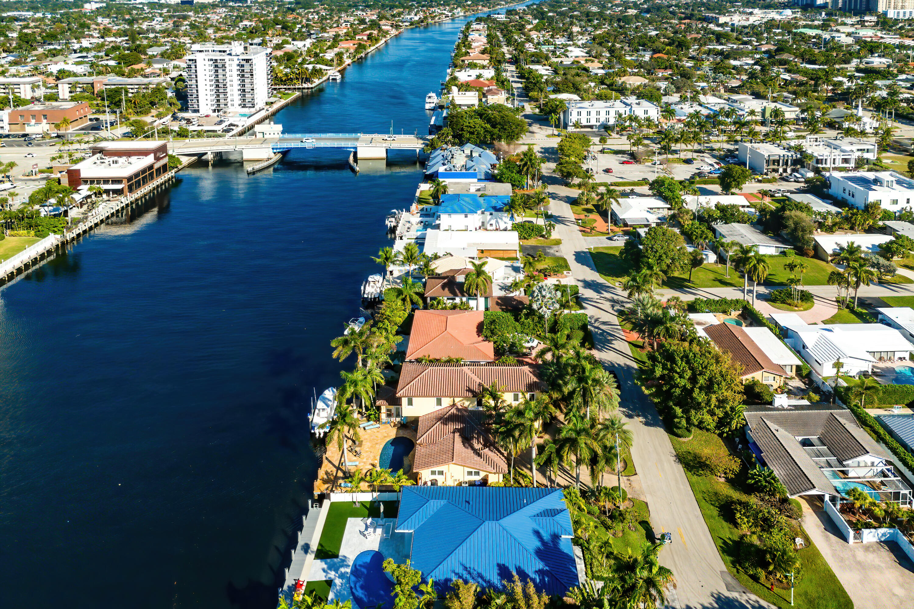 4313 W Tradewinds Avenue 1-2