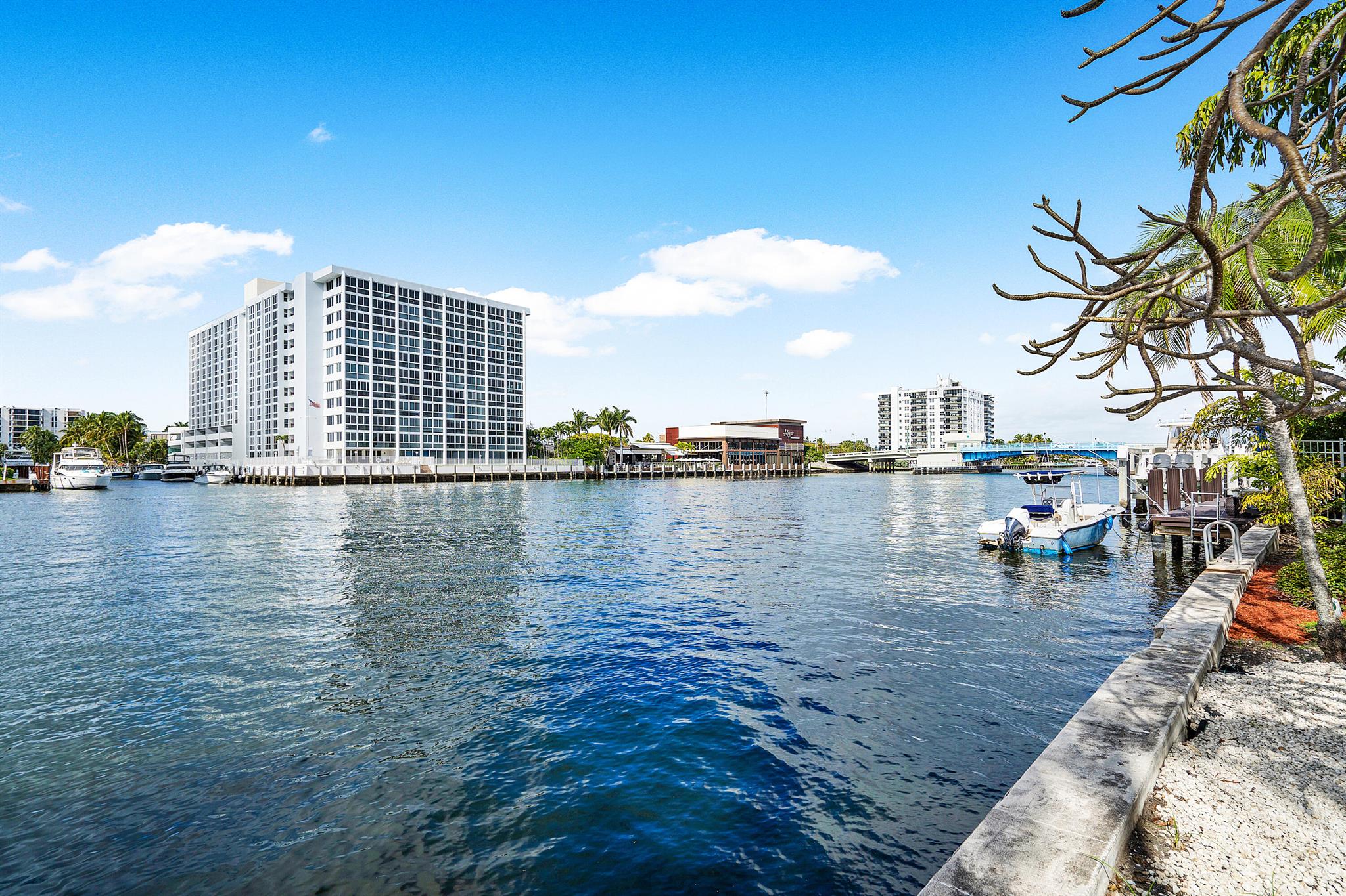 4313 W Tradewinds Avenue 1-2