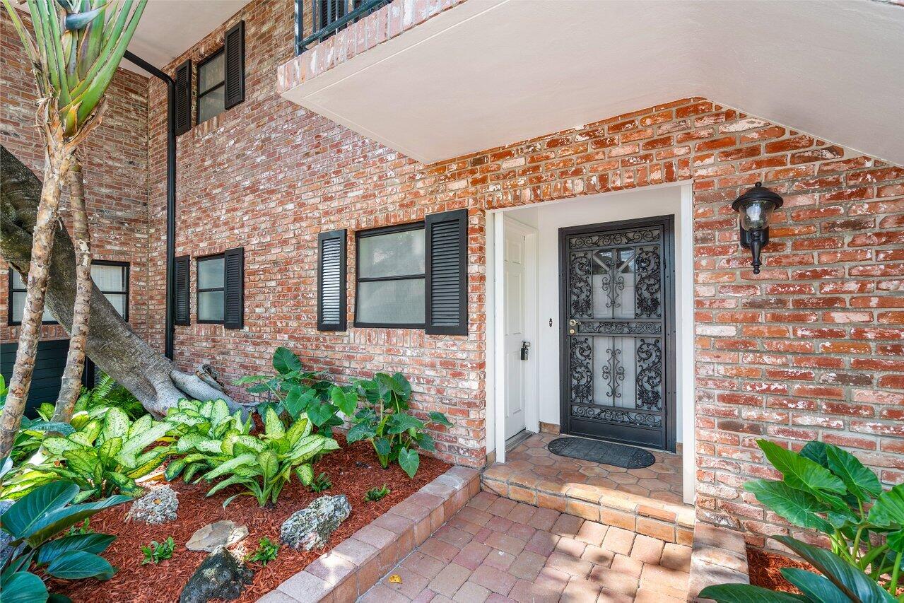 4313 W Tradewinds Avenue 1-2