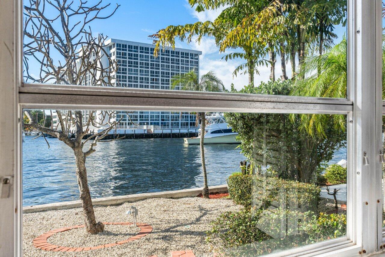 4313 W Tradewinds Avenue 1-2
