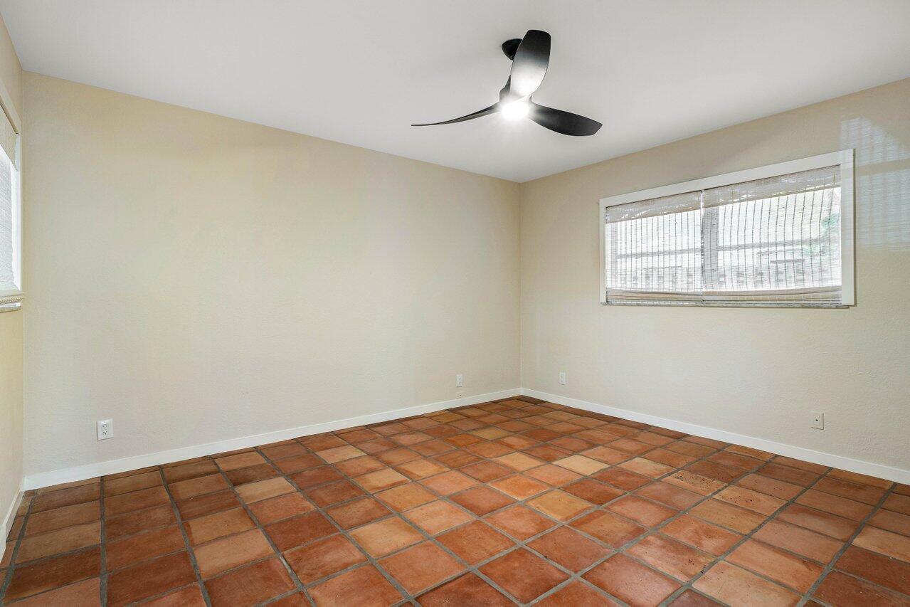 4313 W Tradewinds Avenue 1-2