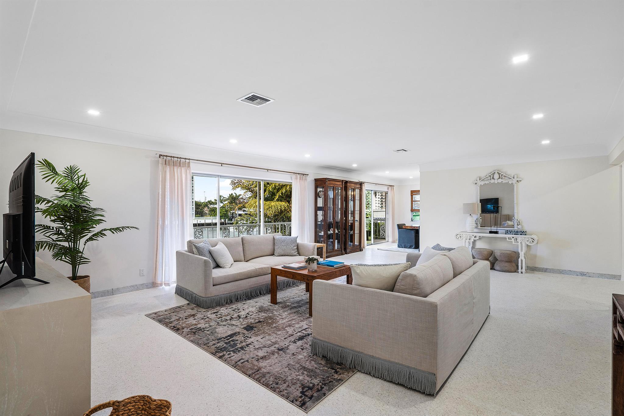 4313 W Tradewinds Avenue 1-2