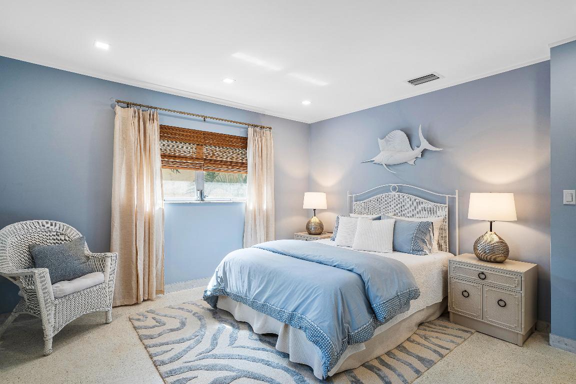 4313 W Tradewinds Avenue 1-2