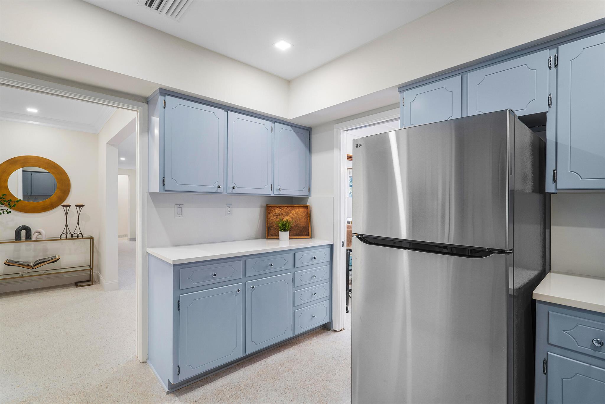 4313 W Tradewinds Avenue 1-2