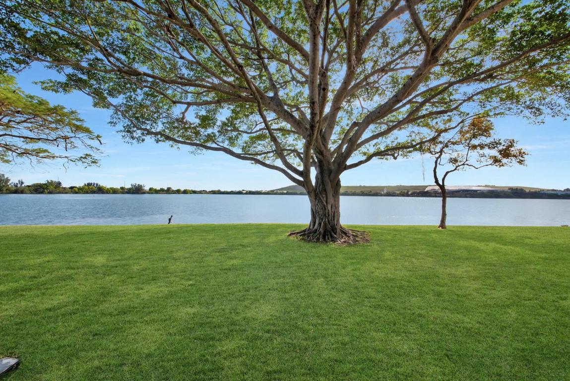 805 Republic Court, Deerfield Beach