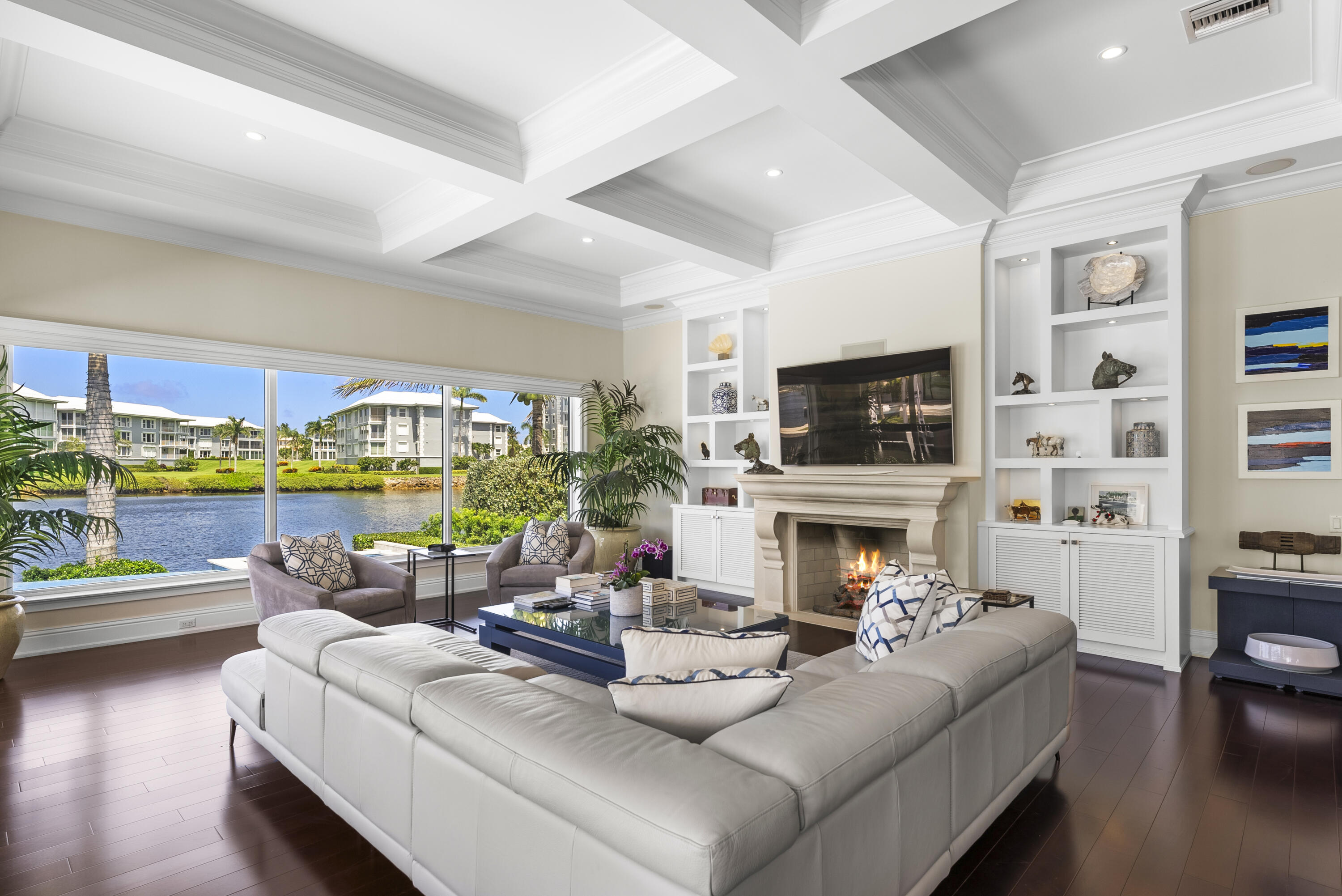 975 Banyan Drive