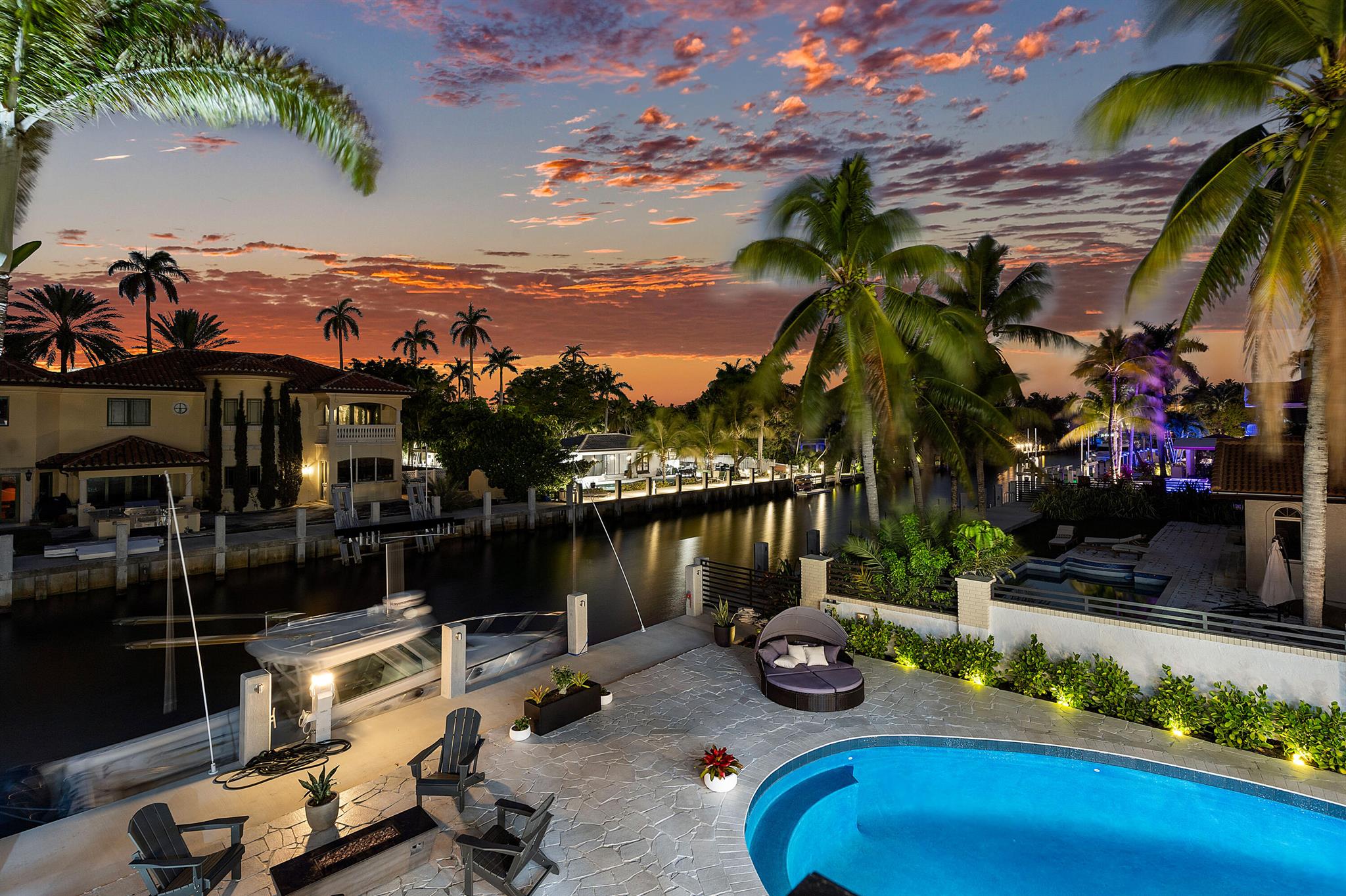 425 Coral Way