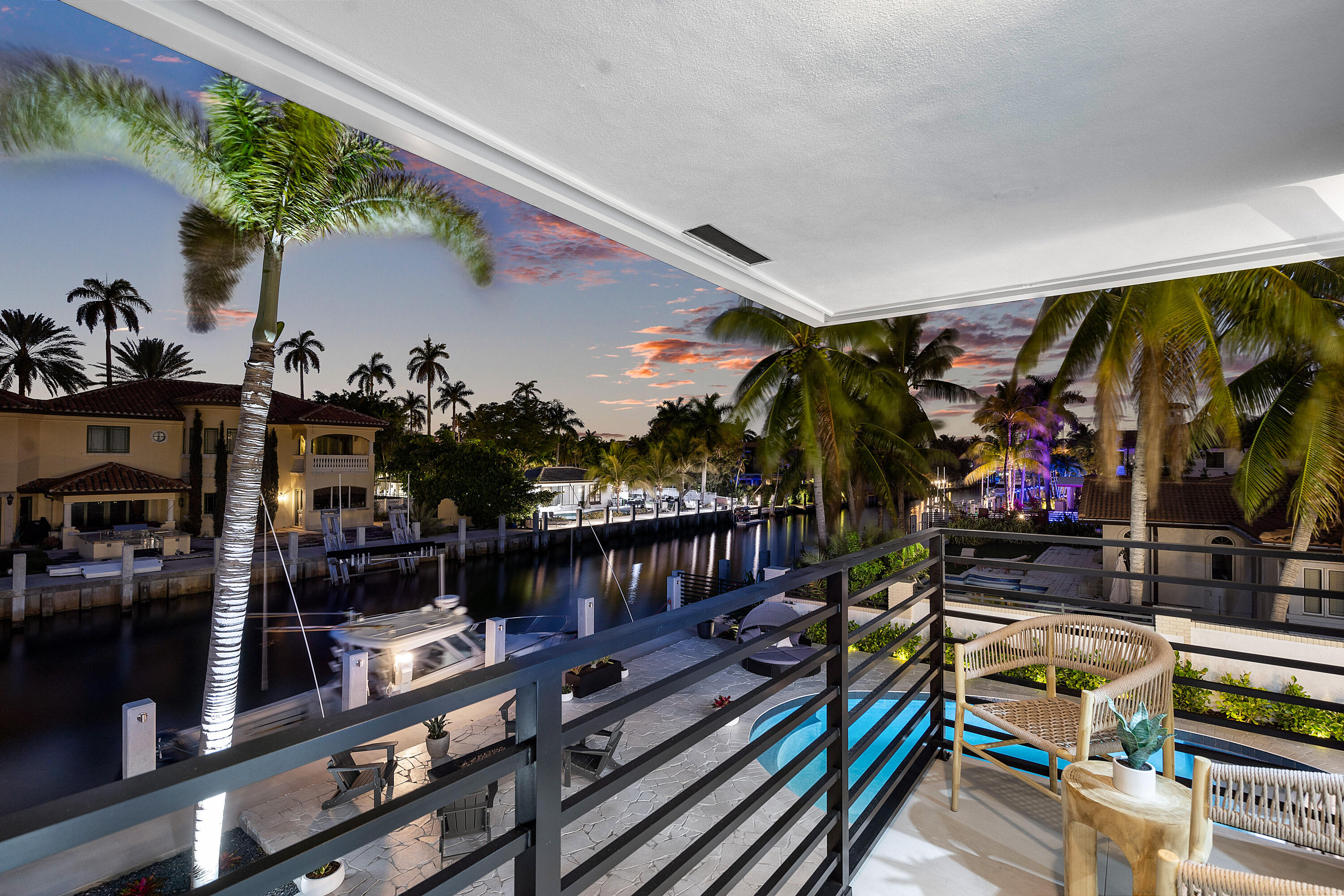 425 Coral Way