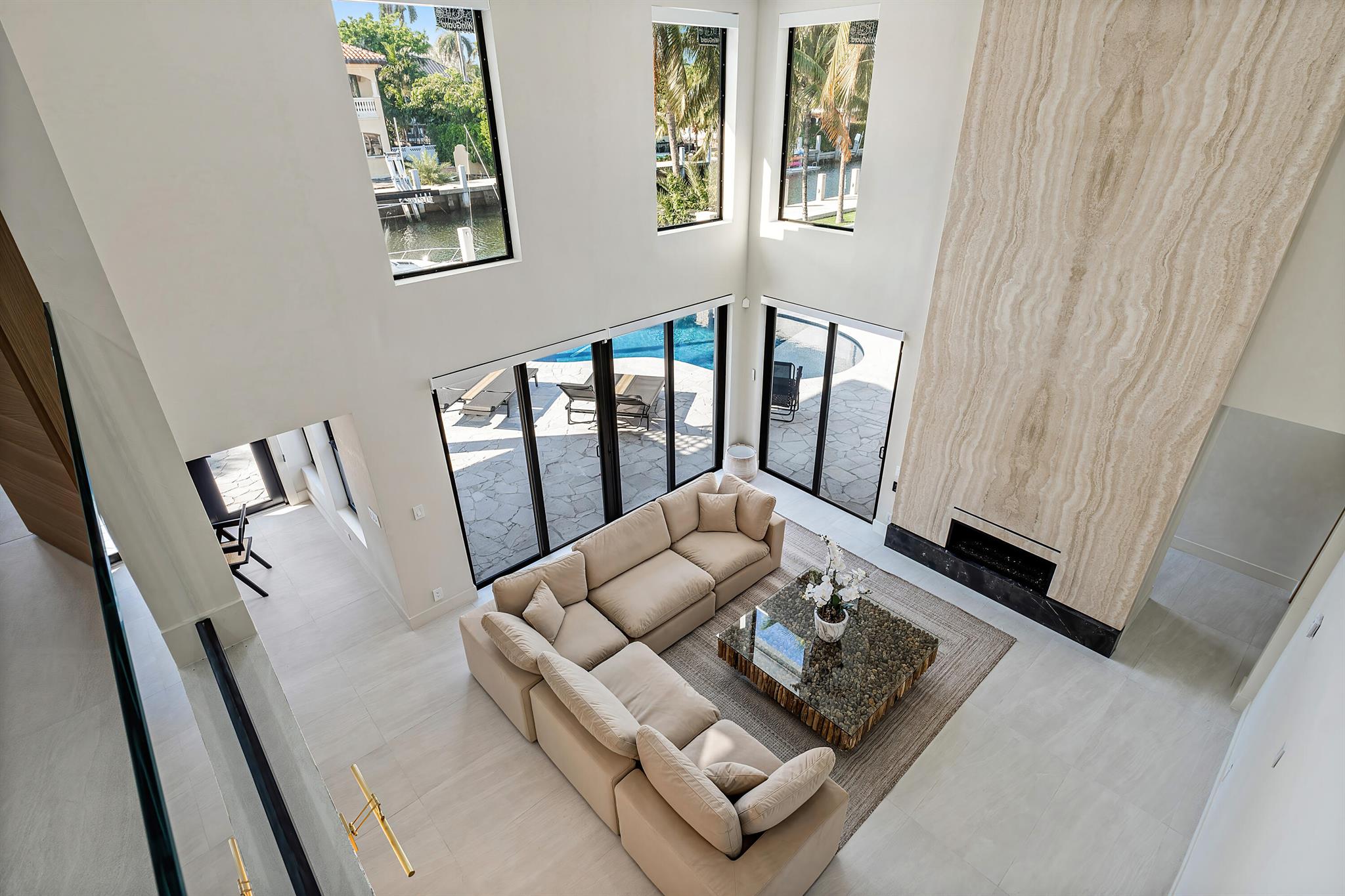 425 Coral Way