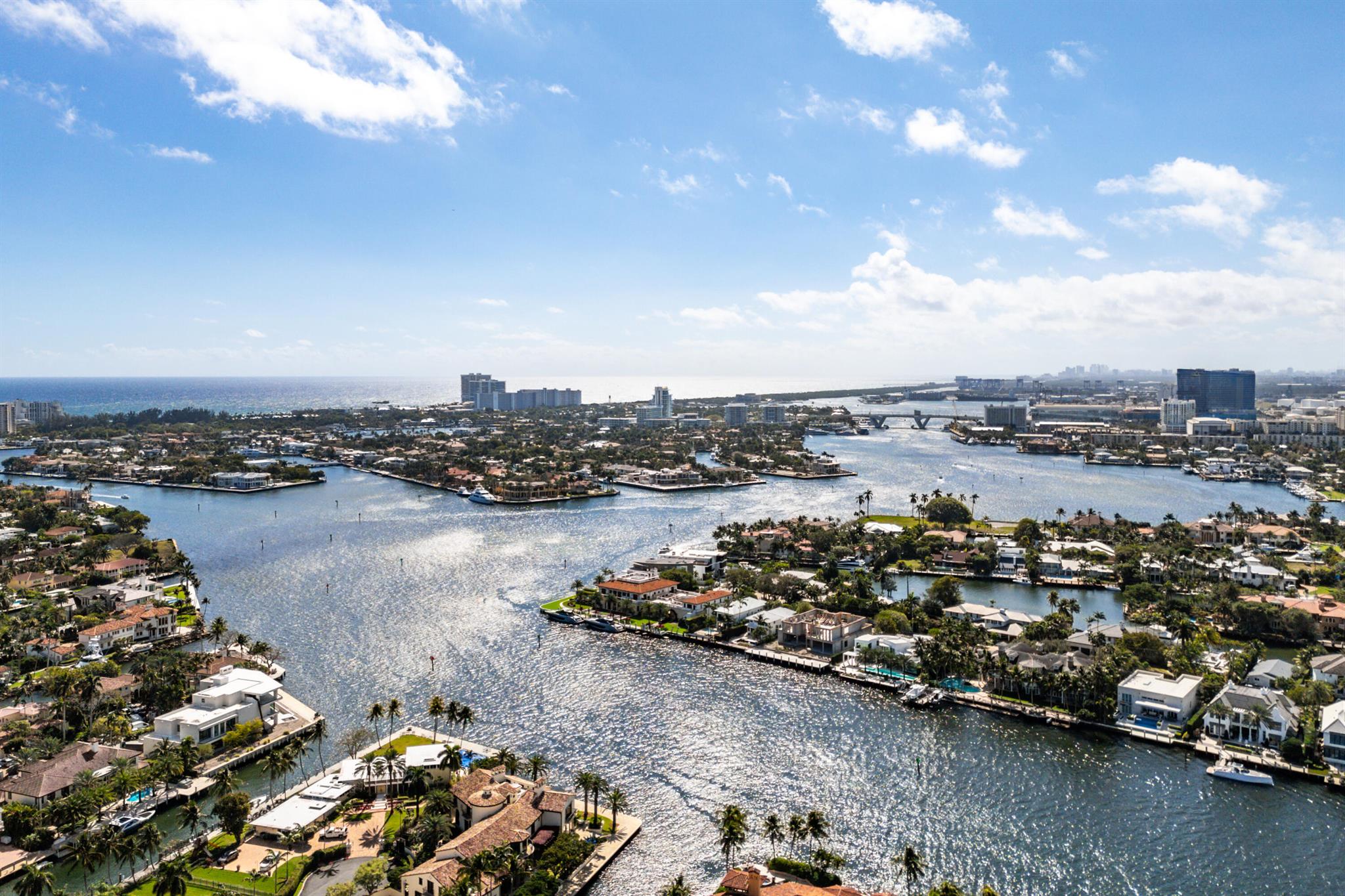 425 Coral Way