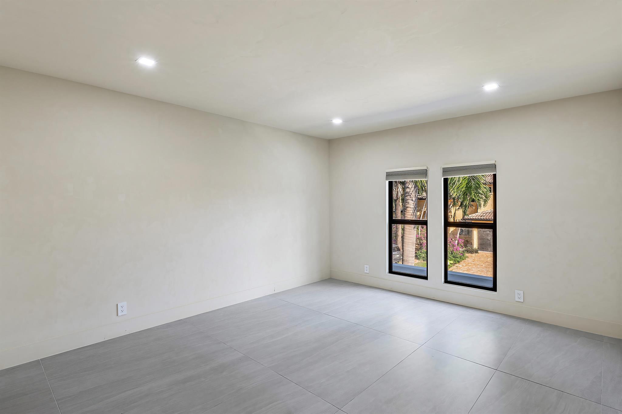 425 Coral Way