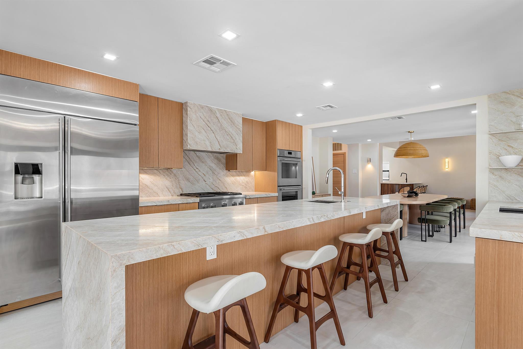 425 Coral Way