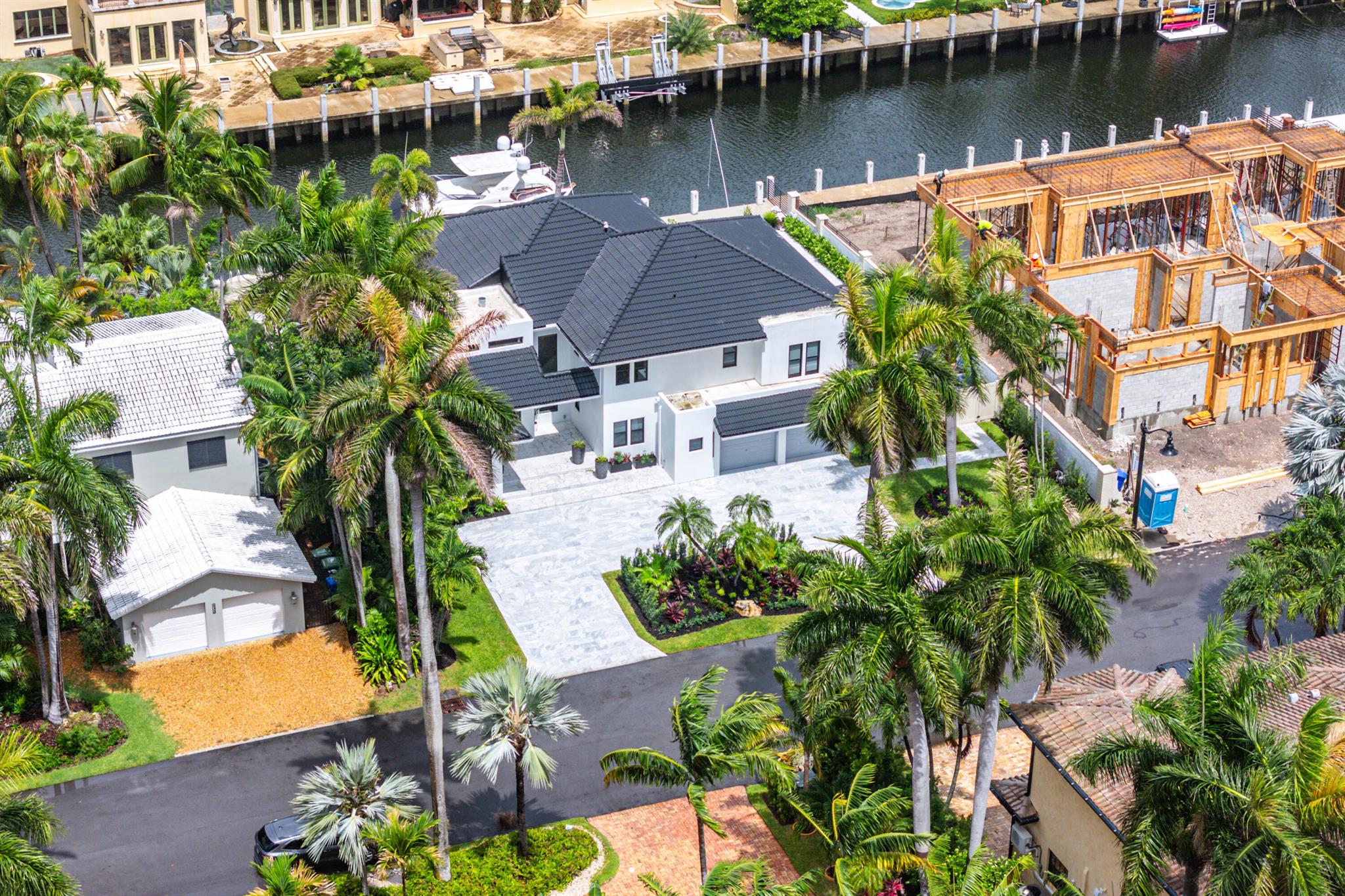 425 Coral Way