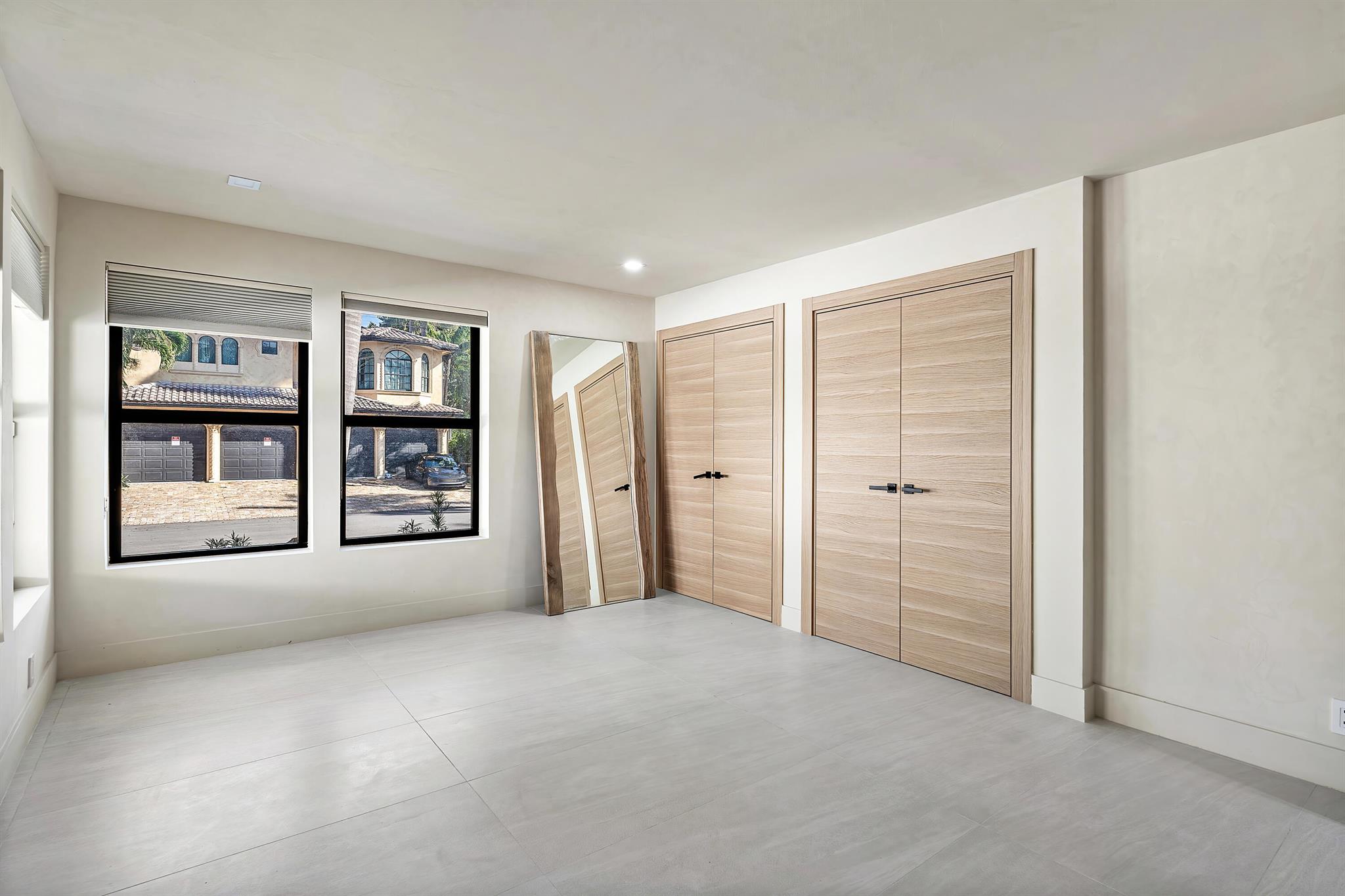 425 Coral Way