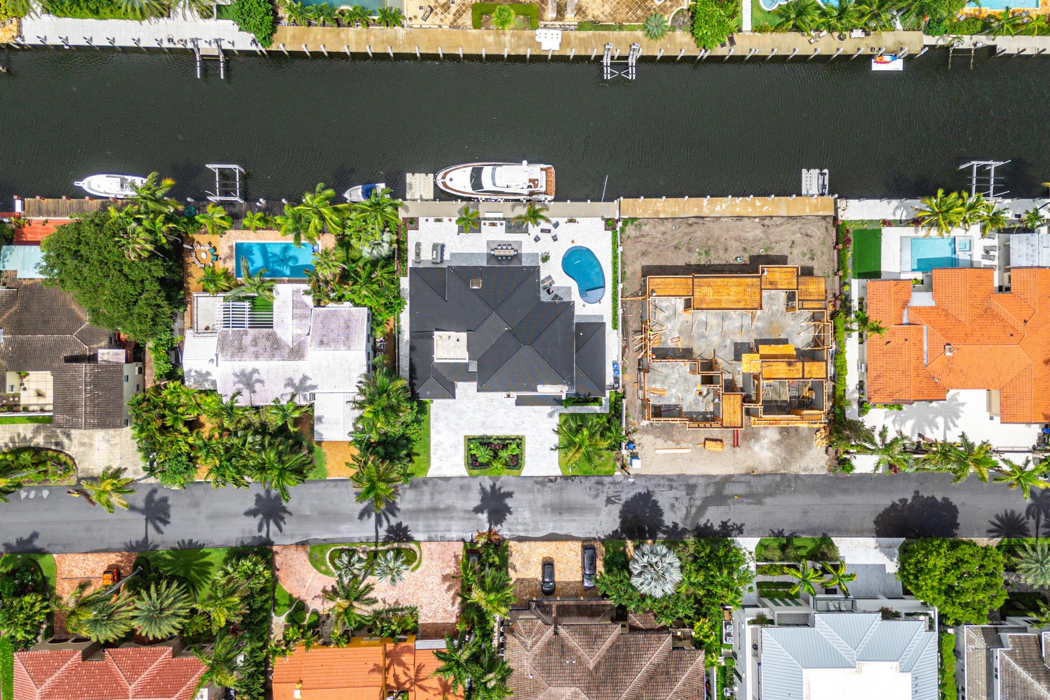 425 Coral Way
