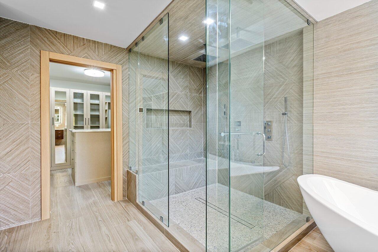 425 Coral Way