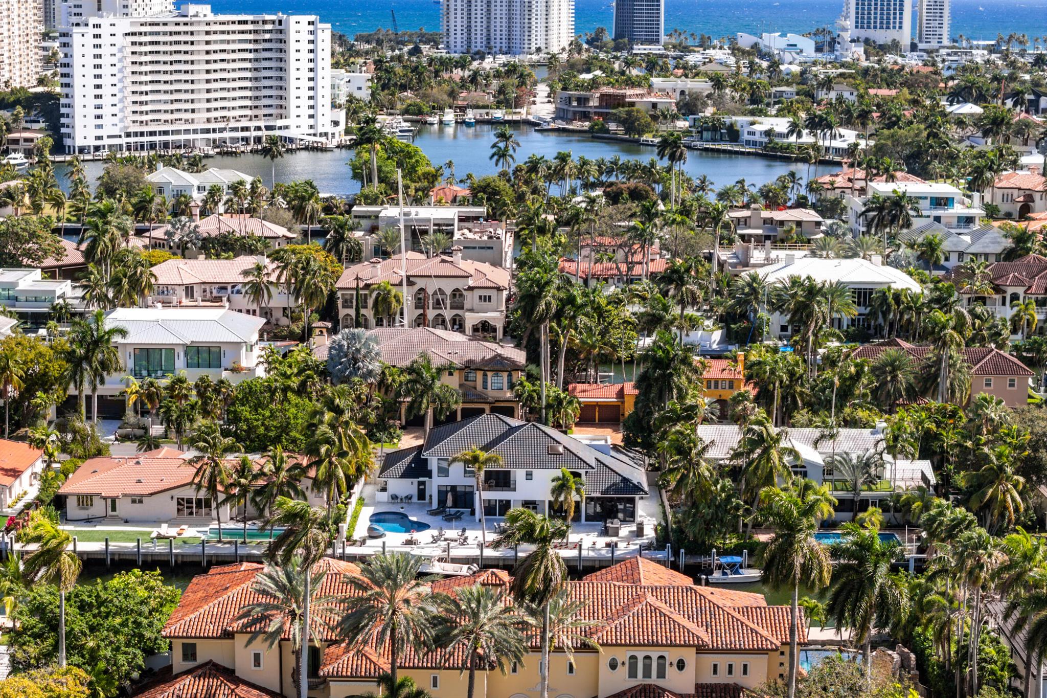 425 Coral Way