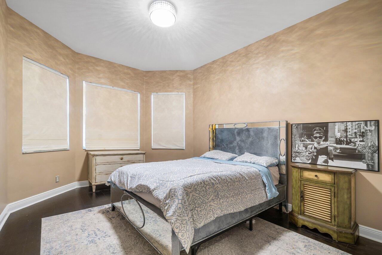 11538 Persimmon Boulevard