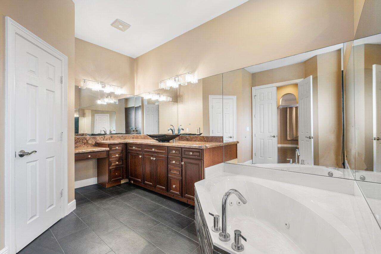 11538 Persimmon Boulevard