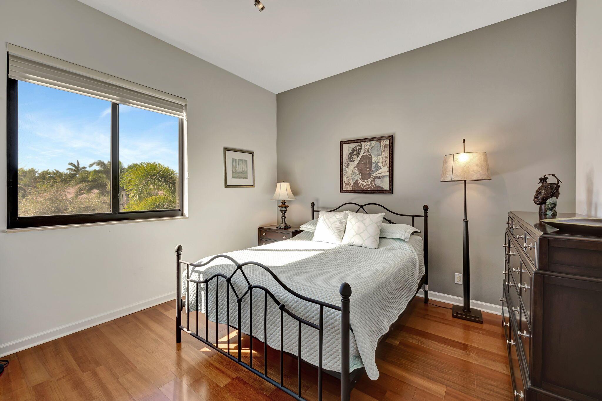 17987 Lake Azure Way