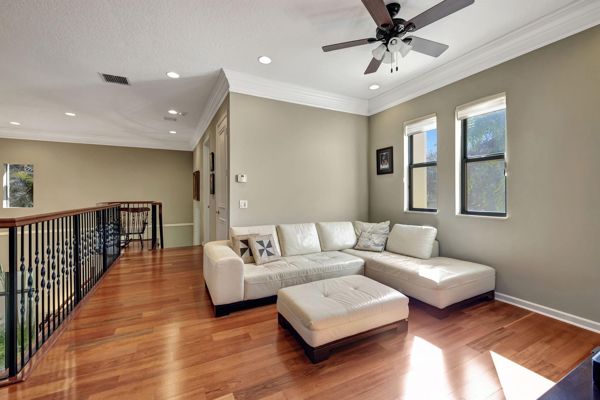 17987 Lake Azure Way