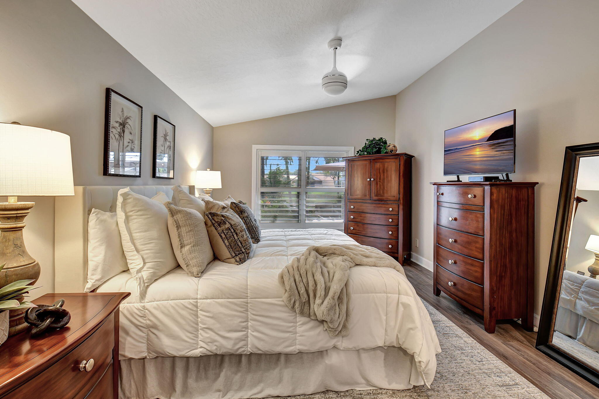 12044 La Vita Way