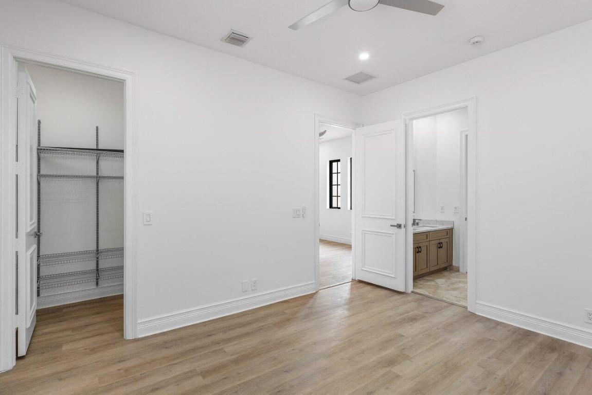 17939 Lake Azure Way