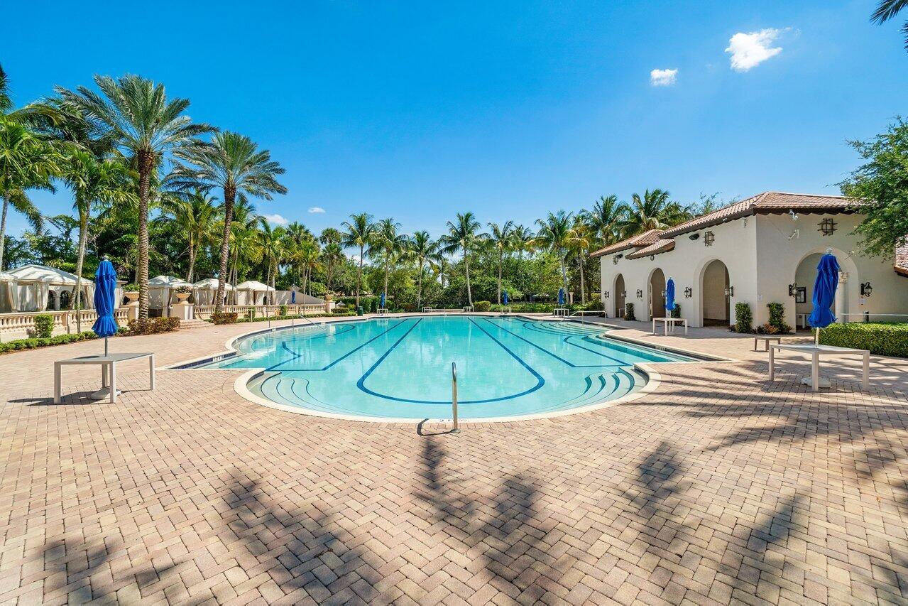 17939 Lake Azure Way