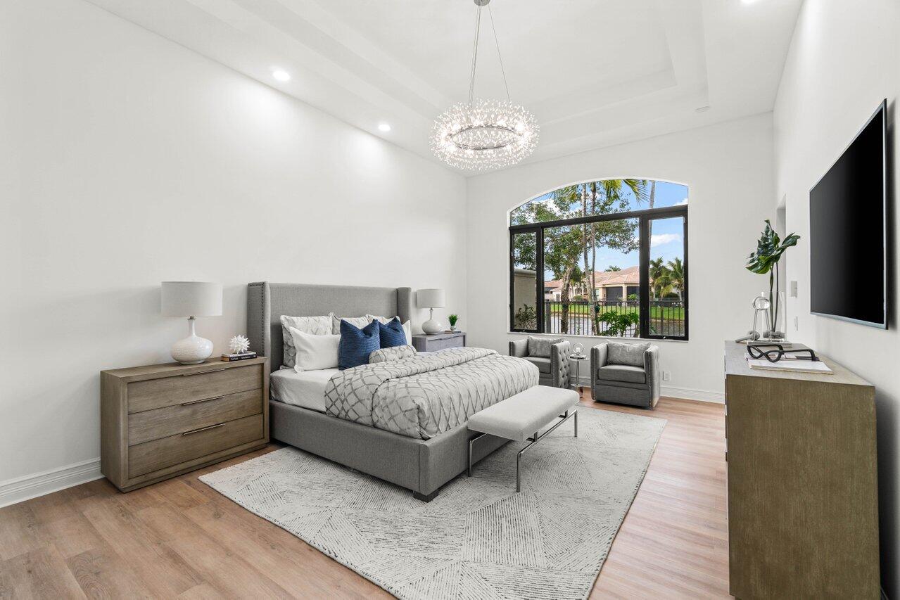 17939 Lake Azure Way