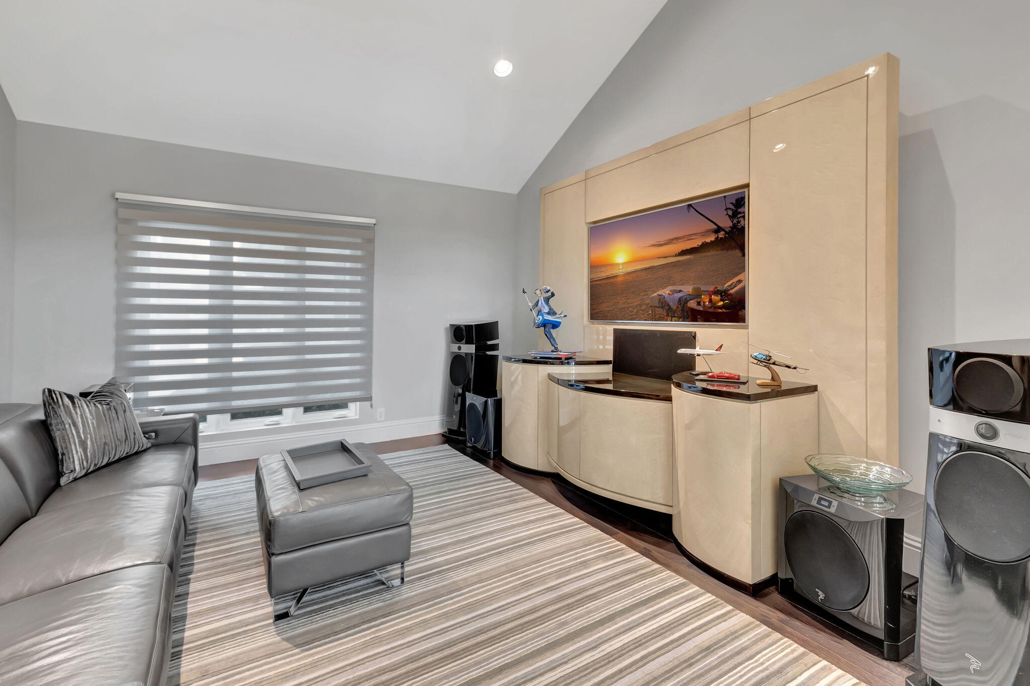 7155 Mandarin Drive