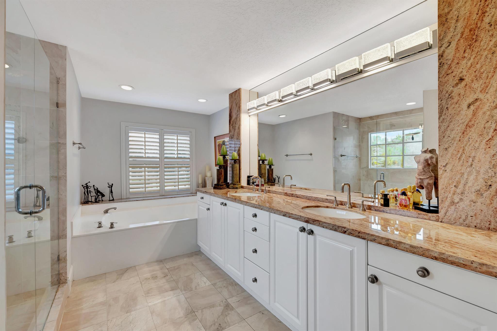 5625 NW 24th Terrace