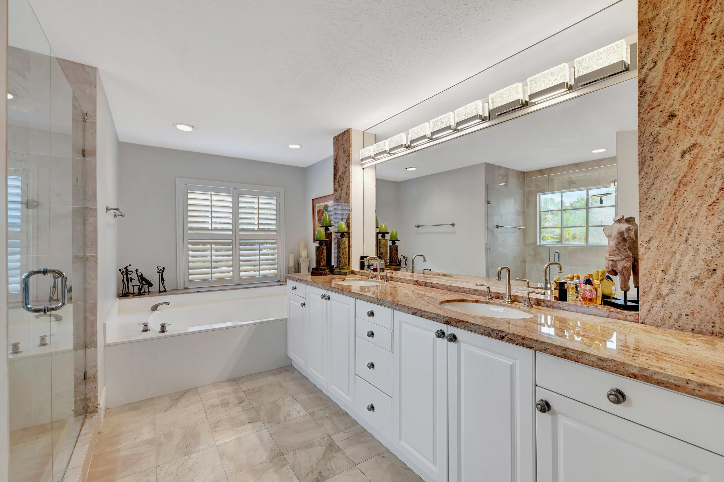 5625 NW 24th Terrace
