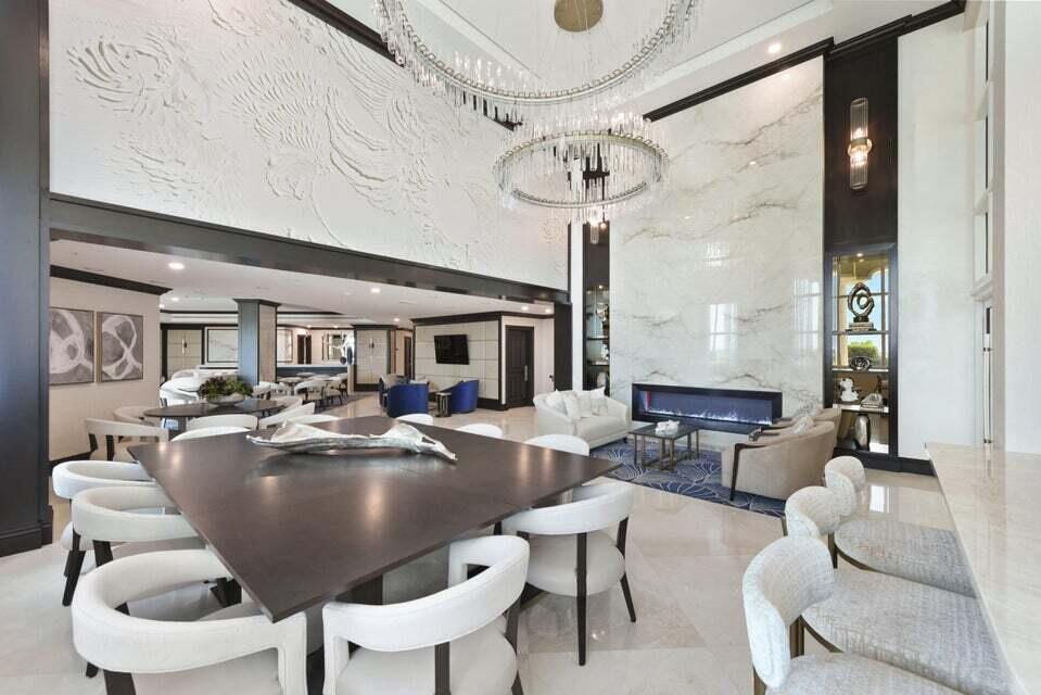 1063 Hillsboro Mile 301