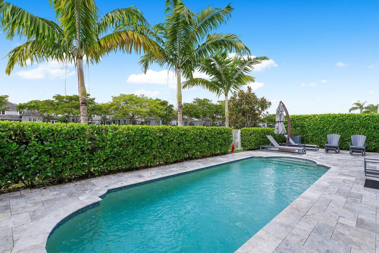 5639 NW Regency Circle