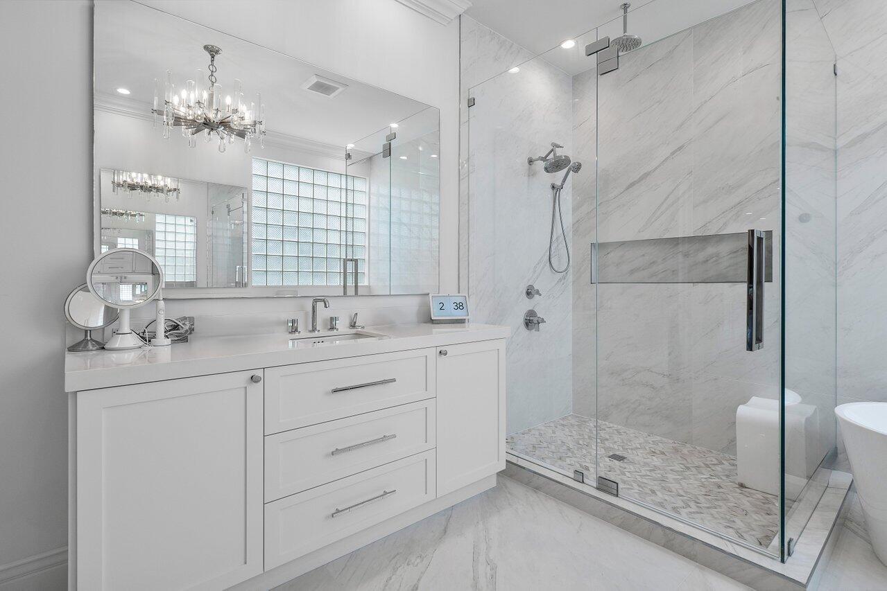 5639 NW Regency Circle