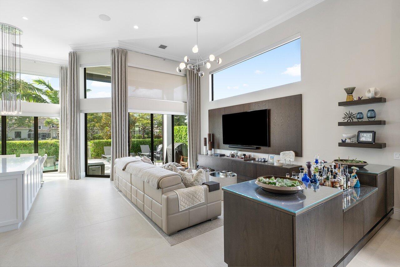 5639 NW Regency Circle