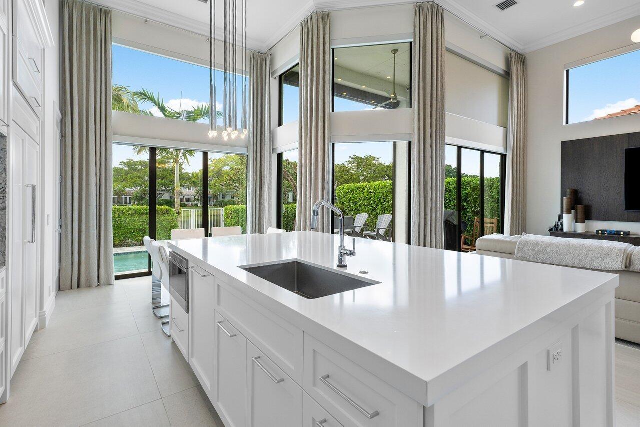 5639 NW Regency Circle