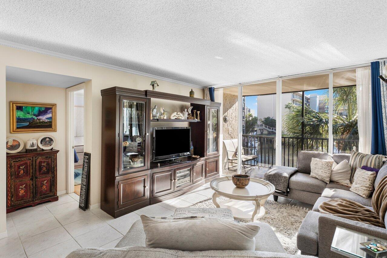 10 Royal Palm Way Unit 202