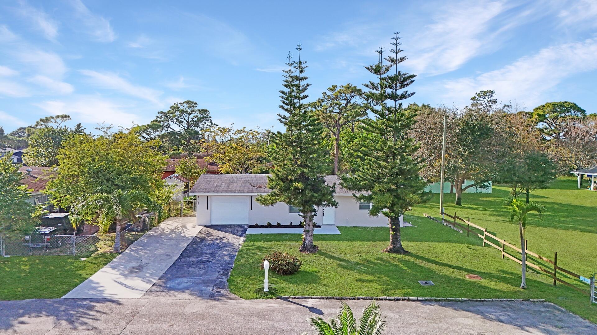 3105 Evergreen Lane, Lake Worth