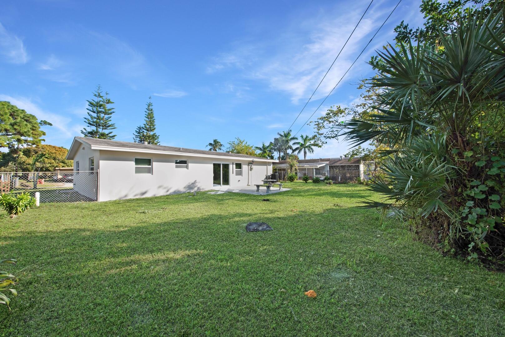 3105 Evergreen Lane, Lake Worth