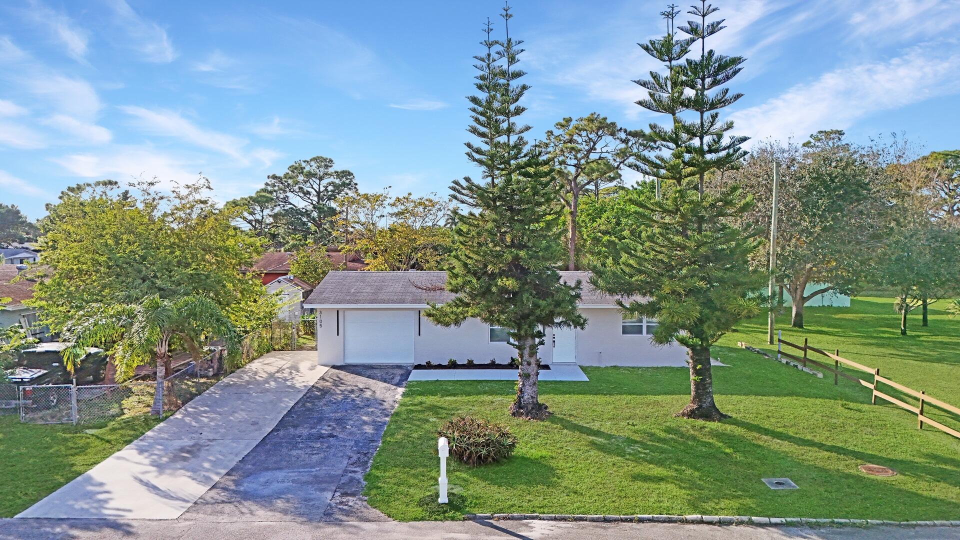 3105 Evergreen Lane, Lake Worth