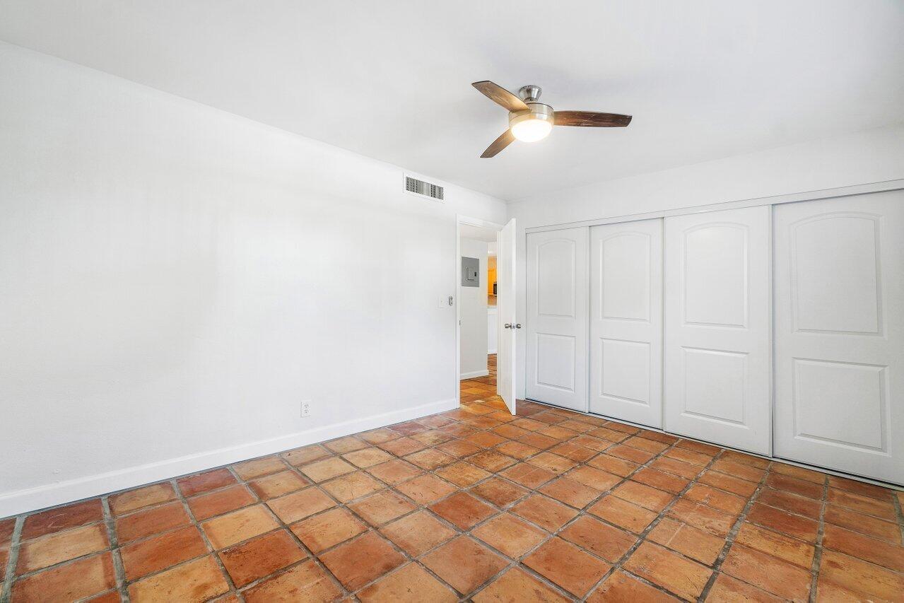 420 SE 2nd Avenue B2