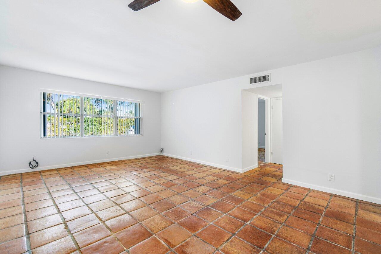 420 SE 2nd Avenue B2