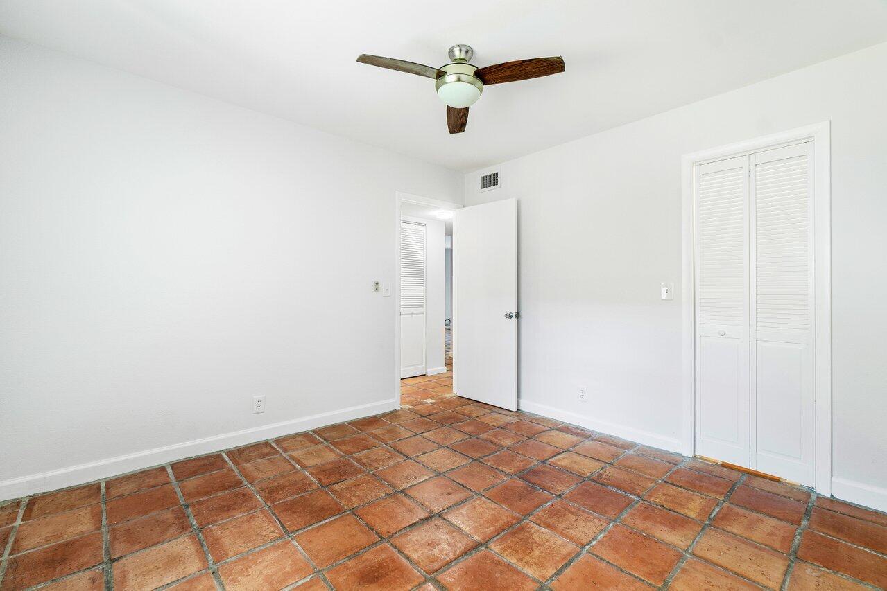 420 SE 2nd Avenue B2