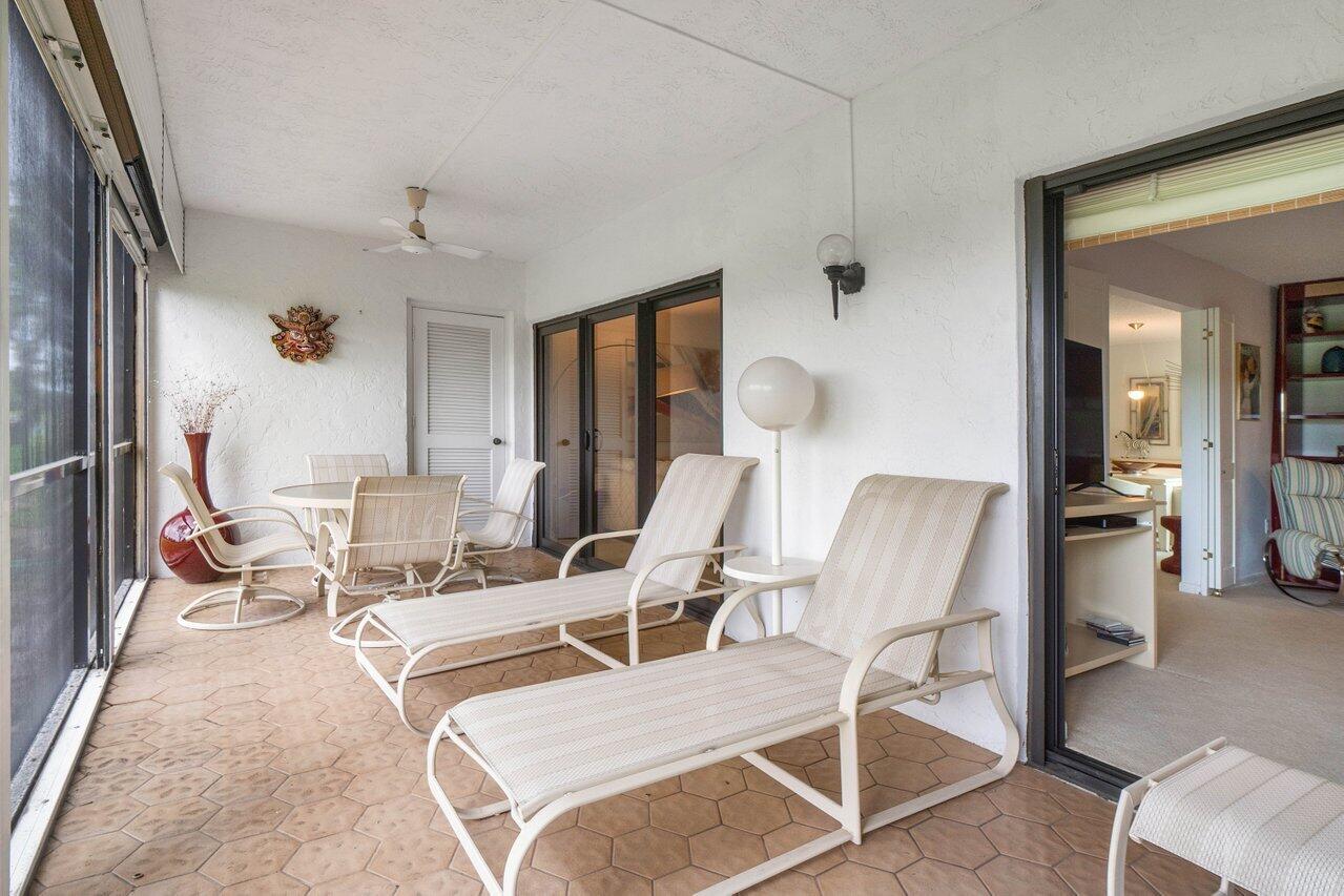 11 Stratford Drive E A