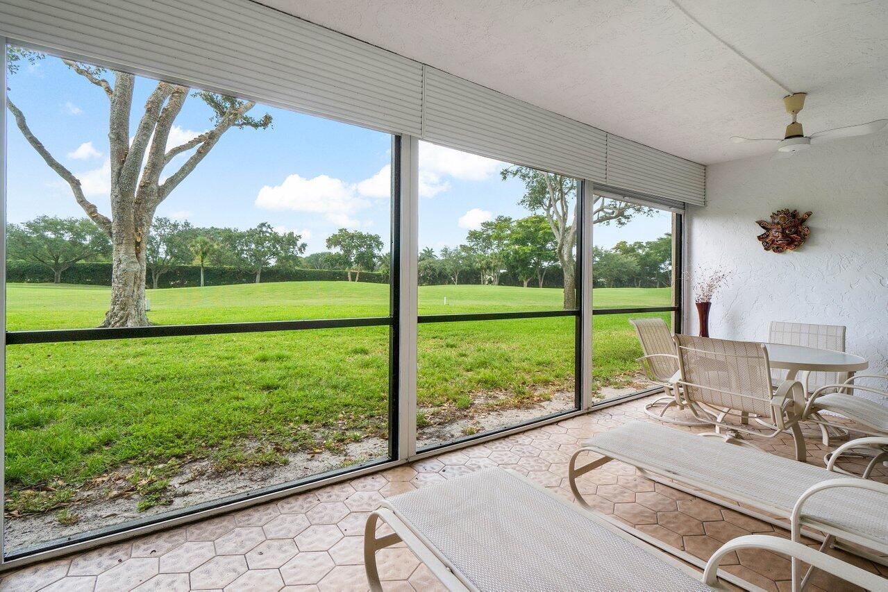 11 Stratford Drive E A